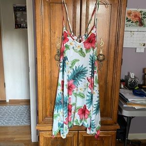🟢 Final Sale Hawaiian Floral Dress